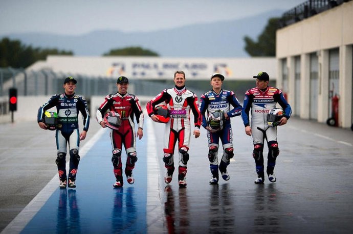 Pol Espargaró junto a Michael Schumacher en un evento de 'Monster'