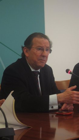 El consejero de Justicia e Interior de la Junta de Andalucía, Emilio de Llera.