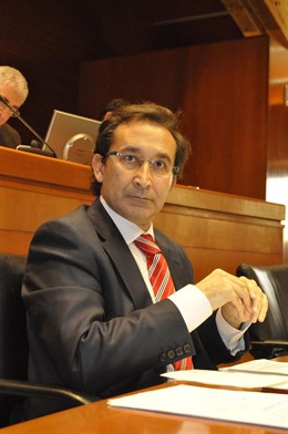 El consejero de Hacienda y Administración Pública, José Luis Saz