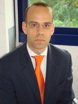 Imagen del doctor Iván Díaz Padilla en una foto de archivo