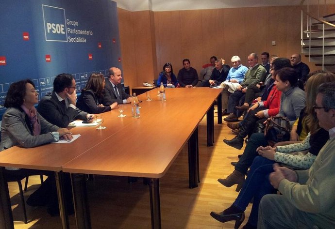 Alcaldes del PSOE reunidos con Gutiérrez, Sicilia, Rodríguez y Zarrías.