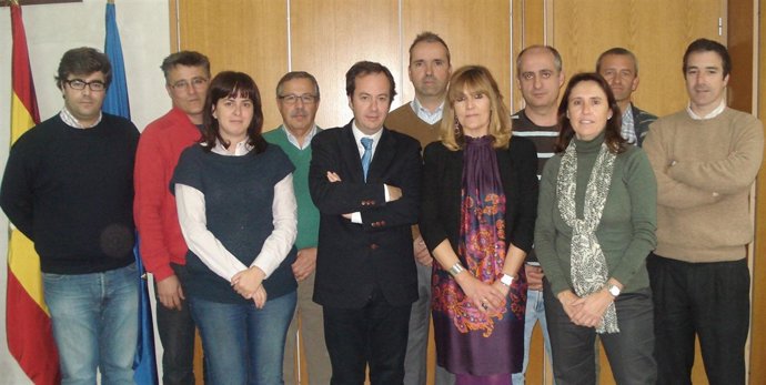 Rafael Olvera, junto a representantes de centros de referencia ganaderos.