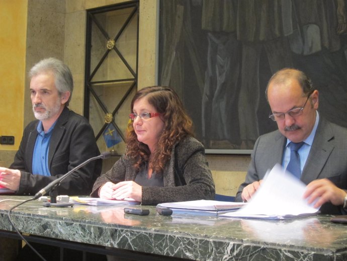  Celia Gómez, Aquilino Alonso Y Tomás Mendoza En Rueda De Prensa.