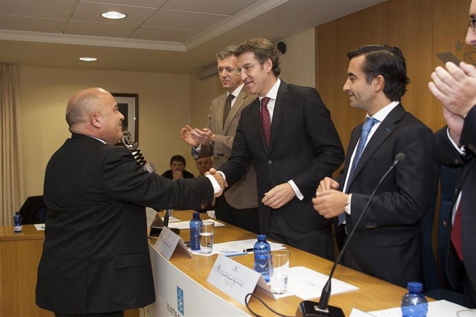 SANTIAGO12,00 h.-    O titular da Xunta, Alberto Núñez Feijóo, acompañado do vic