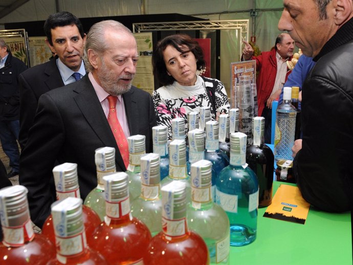Rodríguez Villalobos inaugura la IV Feria de la Gastronomía y Artesanía