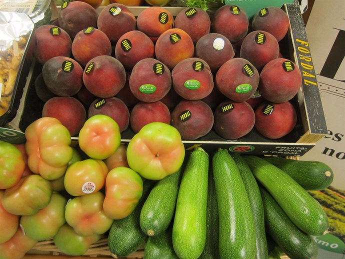 Tomates, pepinos y melocotones de productores catalanes
