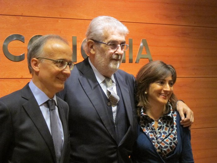 J.M.Lara (Planeta) , C.Ganyet (Círculo de Economía) y F.Serrate (KPMG)