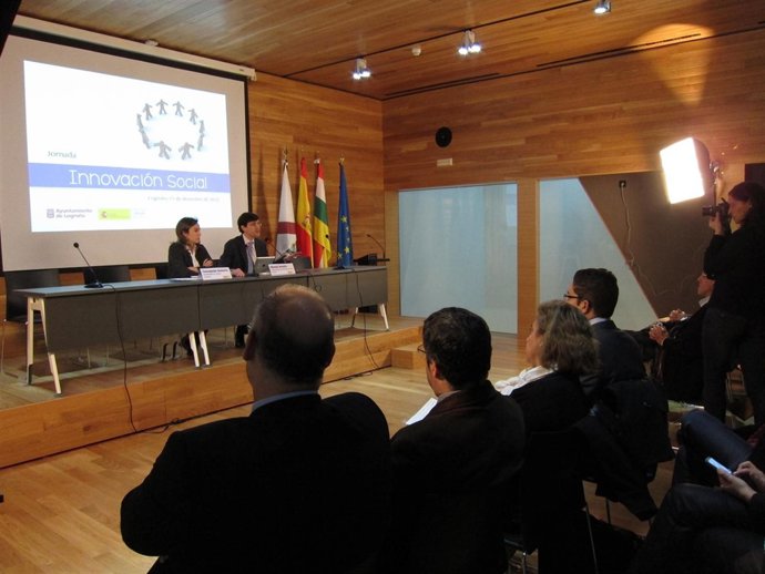 Gamarra y Arenilla en la inauguración de la Jornada