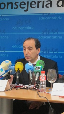 Miguel Angel Serna, consejero de Educación