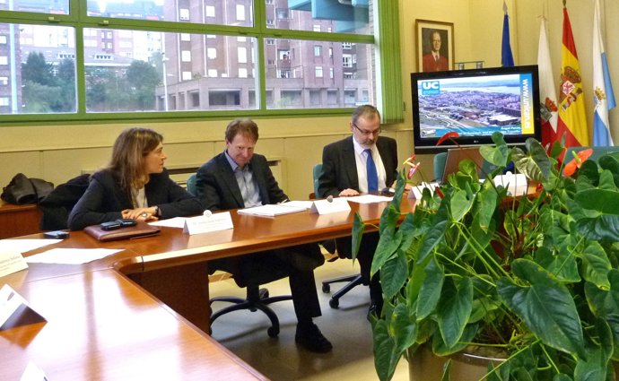 Visita de Adrian Healy a la UC