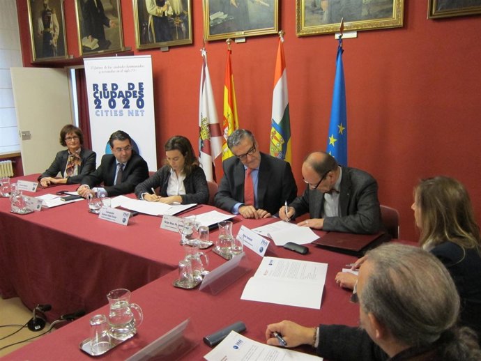 Gamarra y Schmidt firman el convenio