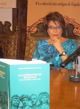 María José Hidalgo de la Vega en la presentación de su nuevo libro