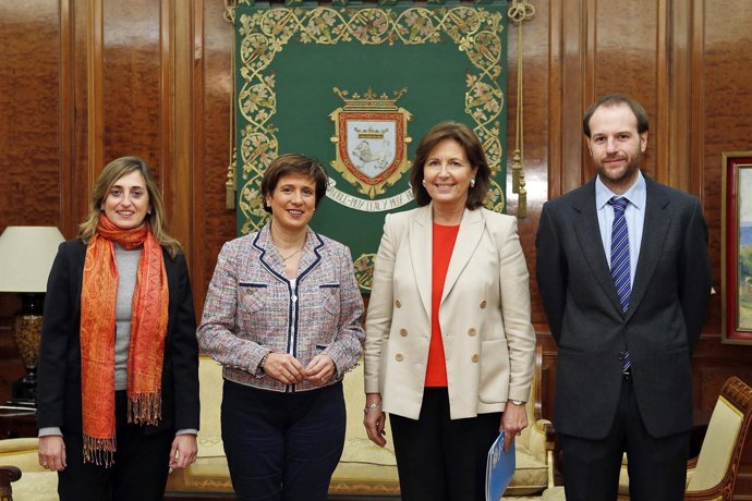 Recepción de Unicef en el Ayuntamiento de Pamplona.