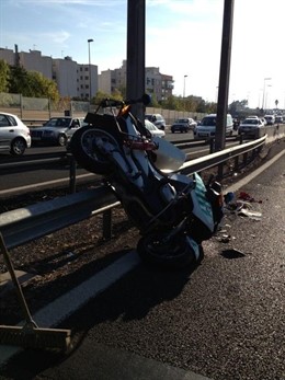 Herido un guardia civil al colisionar con un coche en la A-30