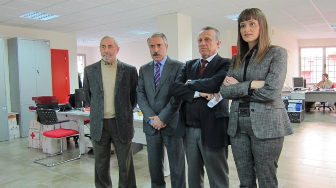 Asumur dona alimentos a Cruz Roja para ayudar a unas 15.000 familias vulnerables