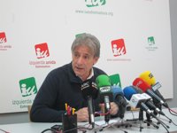 Escobar considera el pago del traslado en ambulancia una "barbaridad de tal calibre" que está seguro de que se matizará