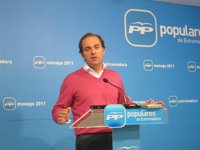 Parejo critica al PSOE por "malmeter" sobre un "borrador" de transporte sanitario no urgente "nada definitivo"