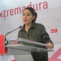 El PSOE exige a Monago que "diga de manera clara" si los extremeños pagarán por el transporte sanitario no urgente
