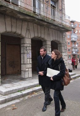 Soraya Rodríguez, acompañada por Óscar Puente