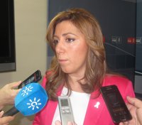 Díaz responde a IULV-CA que la Junta "no va a cejar en su empeño" de reclamar al Gobierno las cantidades que le adeuda