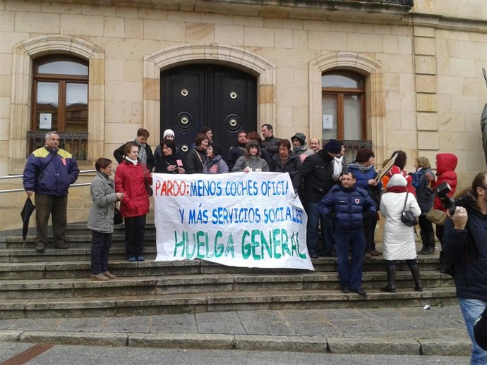 Manifestación de empleados de residencias de la Diputación de Soria