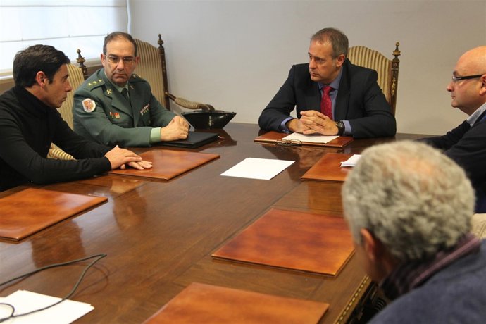 Reunión del subdelegado del Gobierno en Valladolid con agricultores