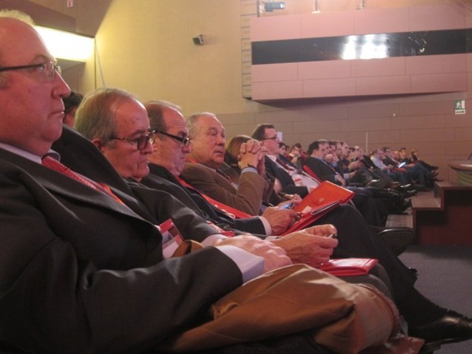 Líderes de las patronales catalanes asisten al congreso de CC.OO.