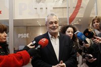 Griñán cree que el Barómetro de IESA refuerza la tendencia iniciada el 25M y anula los "horizontes de gobierno" del PP-A