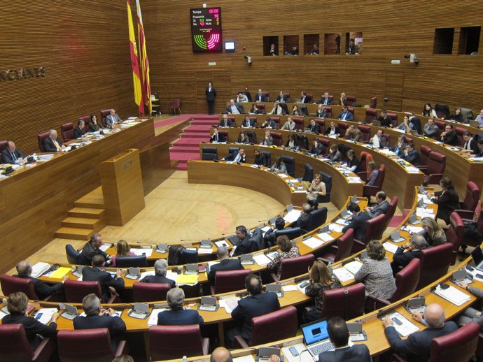 Pleno De Las Corts Valencianes En La Aprobación De Los Presupuestos De 2012.