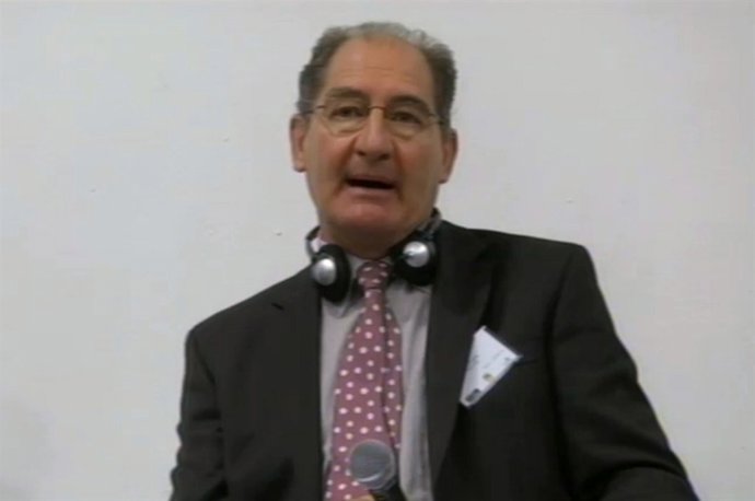 Brian Currin en Baiona.