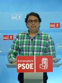 El PSOE asegura que el Gobierno extremeño está "suspendiendo" medicamentos de la receta electrónica de los pacientes