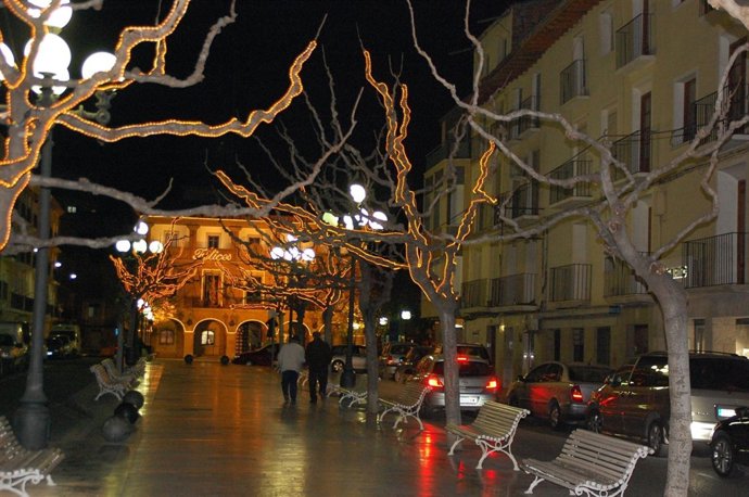 Paseo Cegoñer de Fraga, una de las arterias comerciales de la localidad