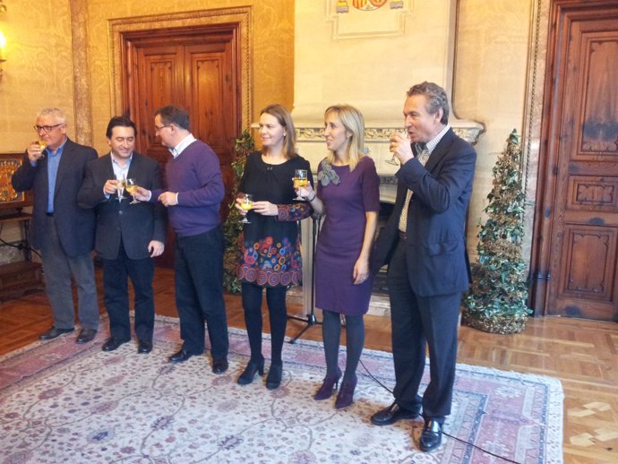 Maria Salom y su equipo de Gobierno felicita las Navidades