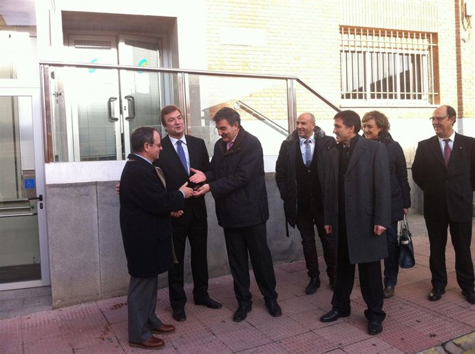 Entrega de llaves del antiguo edificio del Centro de Salud de Arnedo