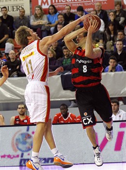 Jon Stefansson Troy Devries  Assignia Manresa Cai Zaragoza 