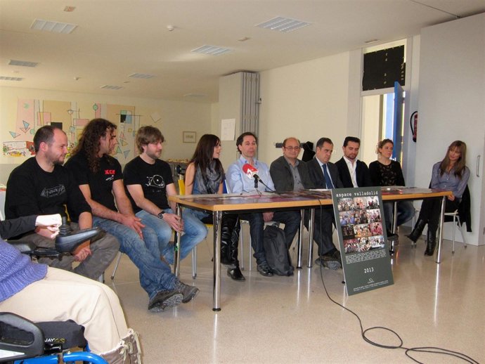 Algunos de los participantes en el calendario solidario de Aspace.