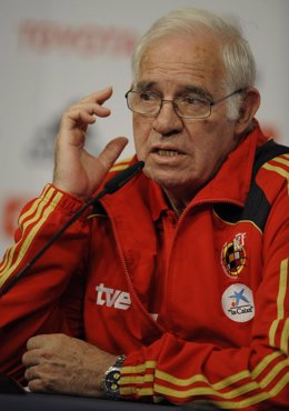 Luis Aragonés, seleccionador nacional de fútbol