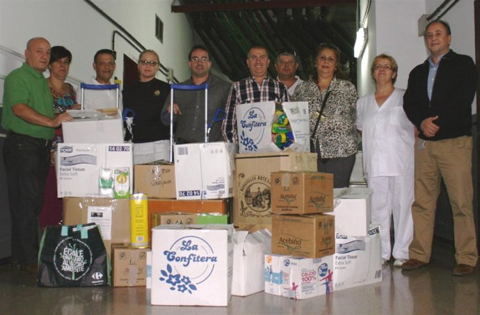 Entrega de los alimentos recogidos en Anfi