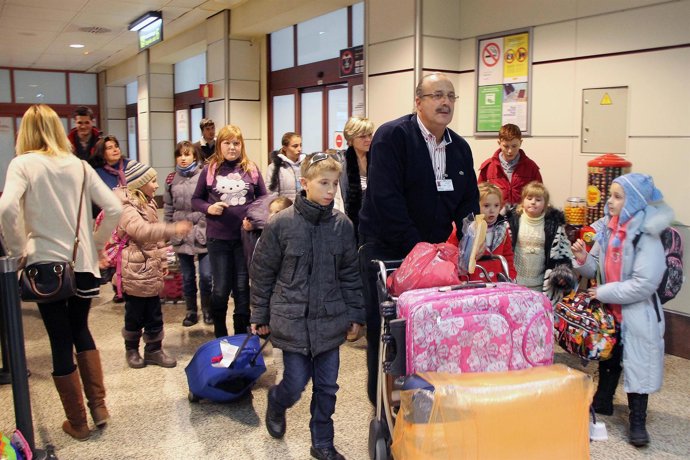 Niños de acogida en Barajas
