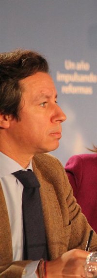 Floriano: "Los años de opulencia han llevado a hacer un mal uso del modelo de las autonomías"