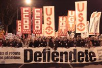 La Cumbre Social moviliza a miles de madrileños por las pensiones, el 'tarifazo' judicial y privatizaciones