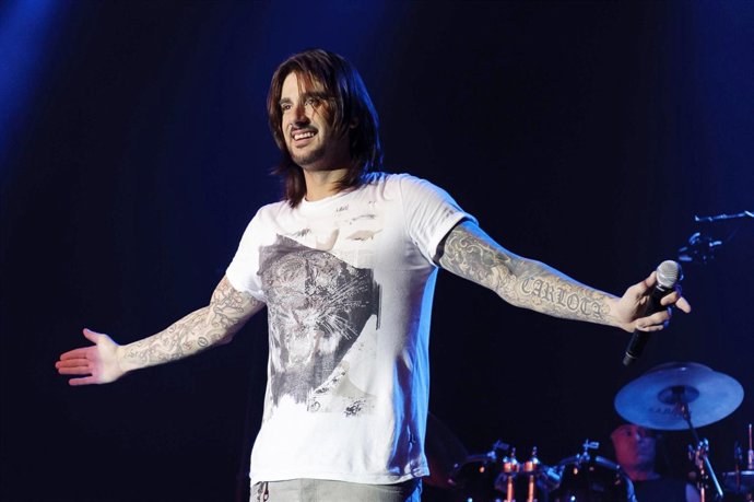 Melendi en el escenario de la Riviera