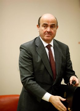 Ministro de Economía, Luis de Guindos, en el Congreso de los Diputados