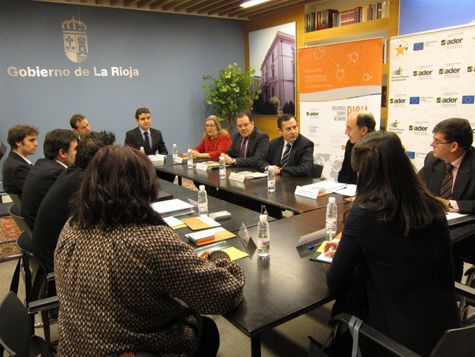 Erro se dirige a los representantes de las 11 empresas de la misión a Mexico