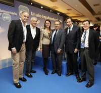 Zoido dice que Griñán no está haciendo "absolutamente nada" para salir de la crisis y le ofrece de nuevo pactos