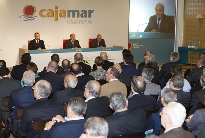 Asamblea general extraordinaria de Cajamar en Vícar