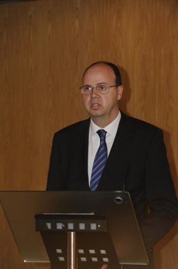 Óscar Lapastora, nuevo presidente de Carbunión