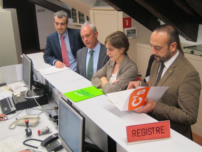 PSC, PP, ICV-EUIA Y C's REGISTRAN PETICIÓN PARA REABRIR COMISIONES CAJAS Y SALUD