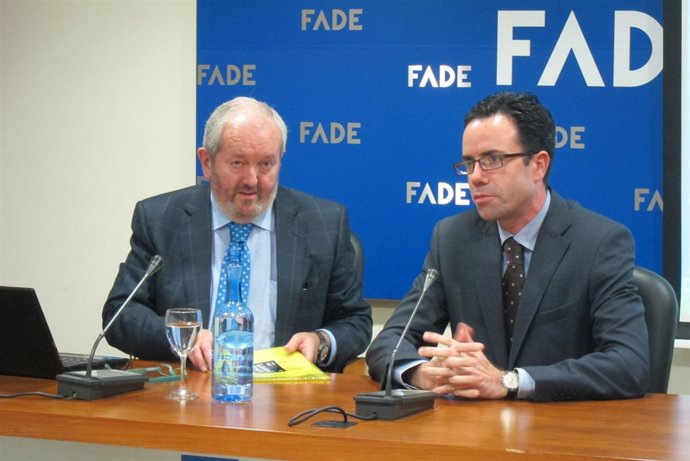 José María López Bourio, a la izquierda