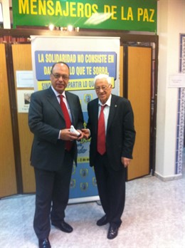 Donativo Grupo Ibergest a Mensajeros de la Paz 
